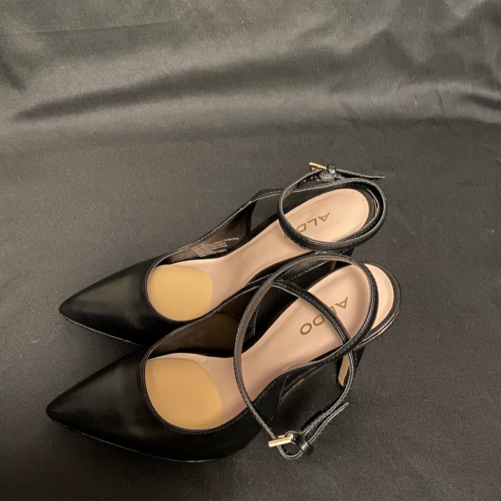 Black Aldo Sling Back Pumps